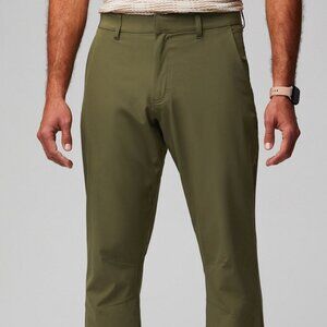Fabletics The Only Pant Dark Moss (Classic Fit) - Size 32/32